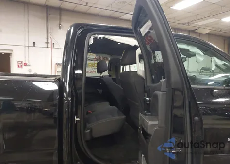 2018 Chevrolet Silverado 1500 2Lt z USA, uszkodzony, nr VIN 2GCVKREC1J1113145